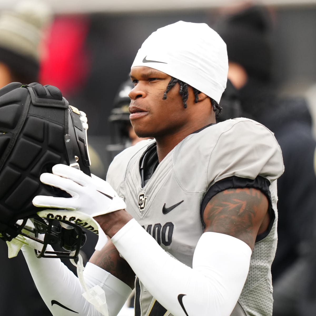 Football notes: CU Buffs' Travis Hunter shines on both sides of ball –  BuffZone