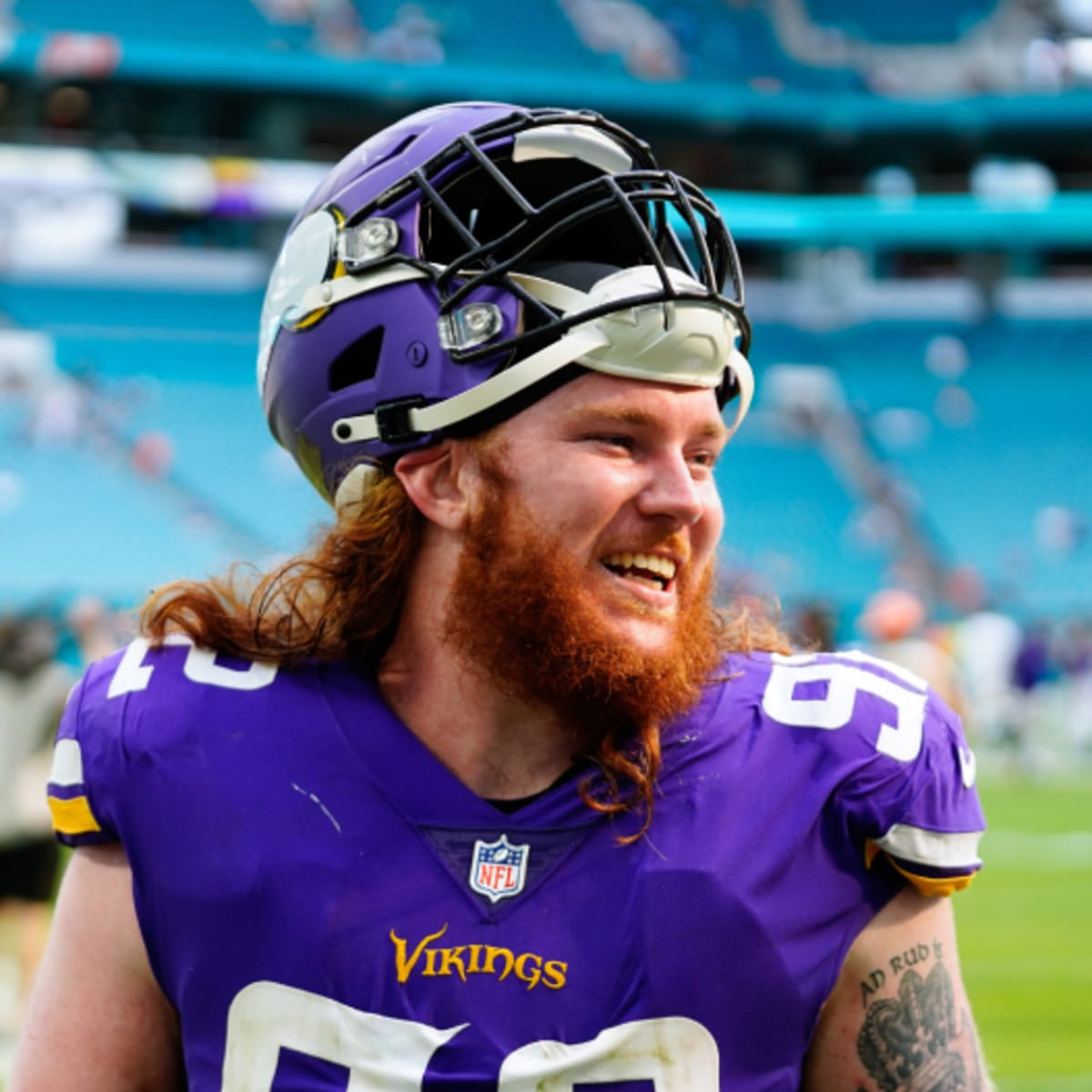 Vikings defensive tackle James Lynch has season-ending ACL tear