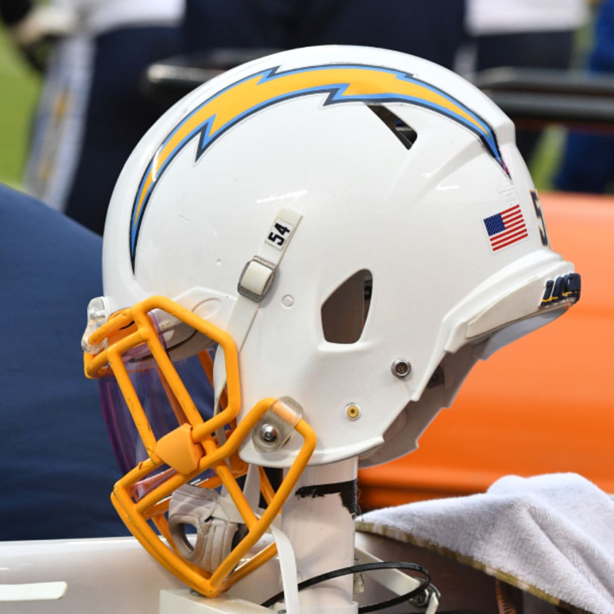 NFL - Chargers LT Rashawn Slater expected to miss rest of