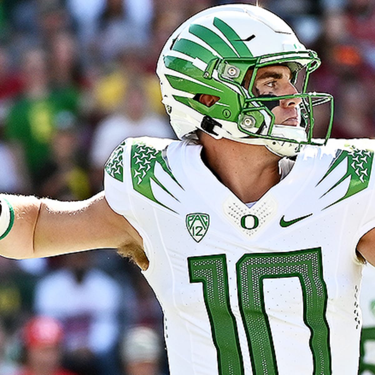 Oregon Football: Bo Nix describes weekly process of choosing uniforms