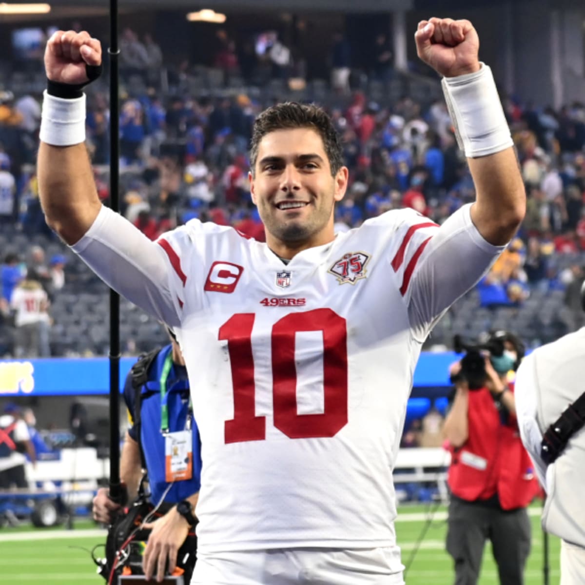 Jimmy Garoppolo, Las Vegas Raiders Officially Agree To Contract
