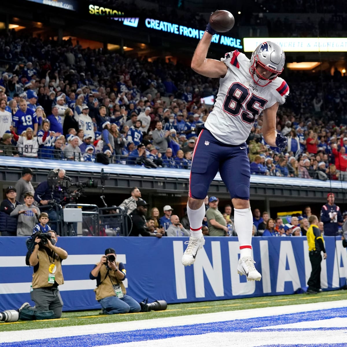 What channel is New England Patriots game on today vs. Indianapolis Colts?  (11/6/22) FREE LIVE STREAM, Time, TV for NFL Week 9 
