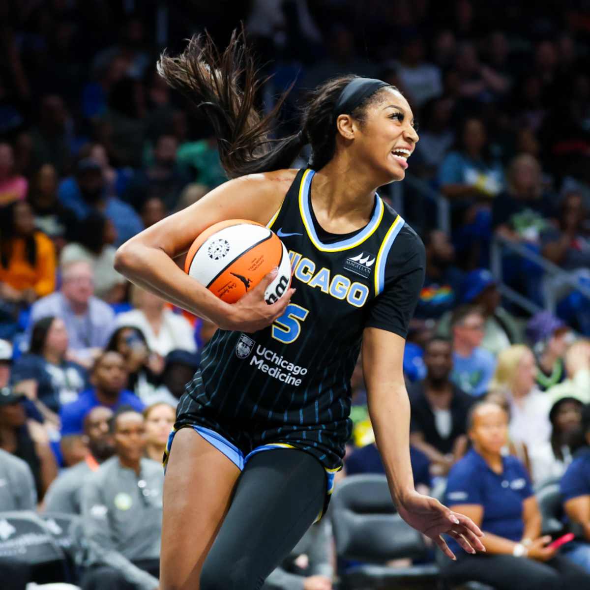 Angel Reese's Height Is Trending After Viral Concert Appearance - Athlon  Sports
