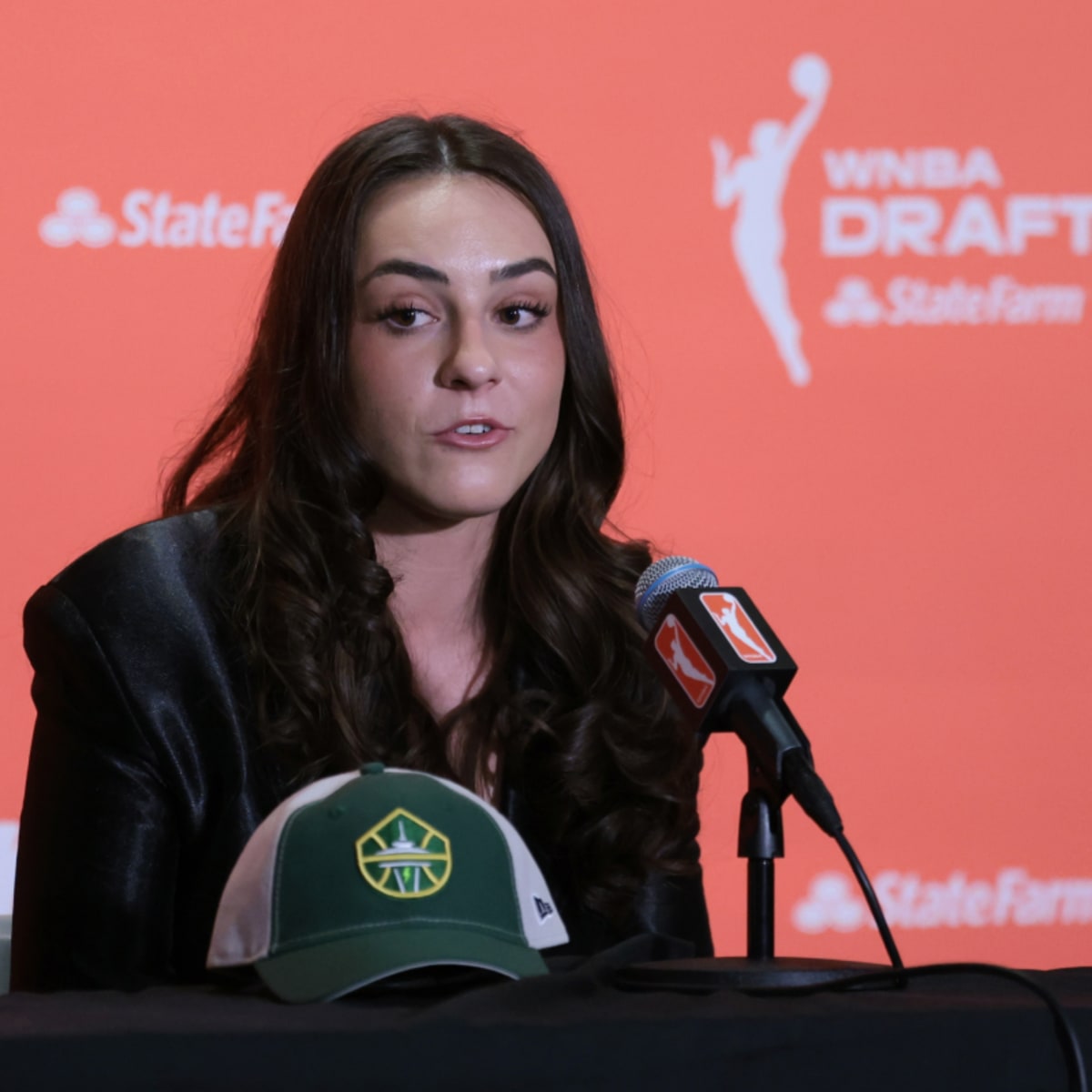 Nika Muhl is Trending After Concerning Video From Seattle Storm Sideline  Surfaces - Athlon Sports