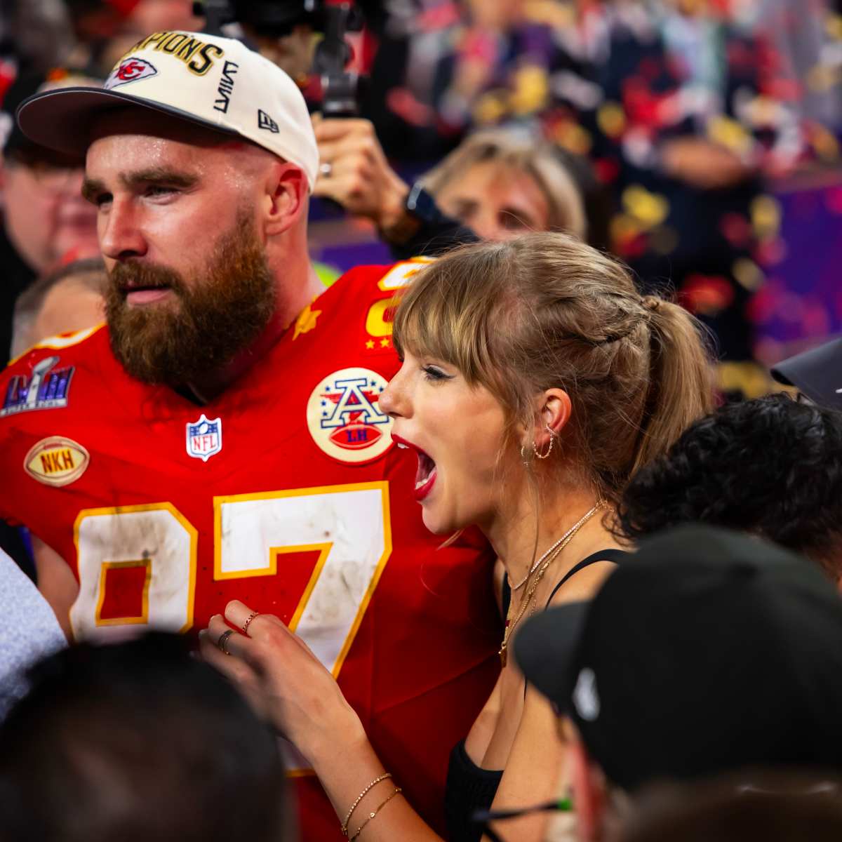 Taylor Swift and Travis Kelce Turn Heads in Outing With Patrick Mahomes, Wife Brittany Mahomes at Singer's Mansion - Athlon Sports