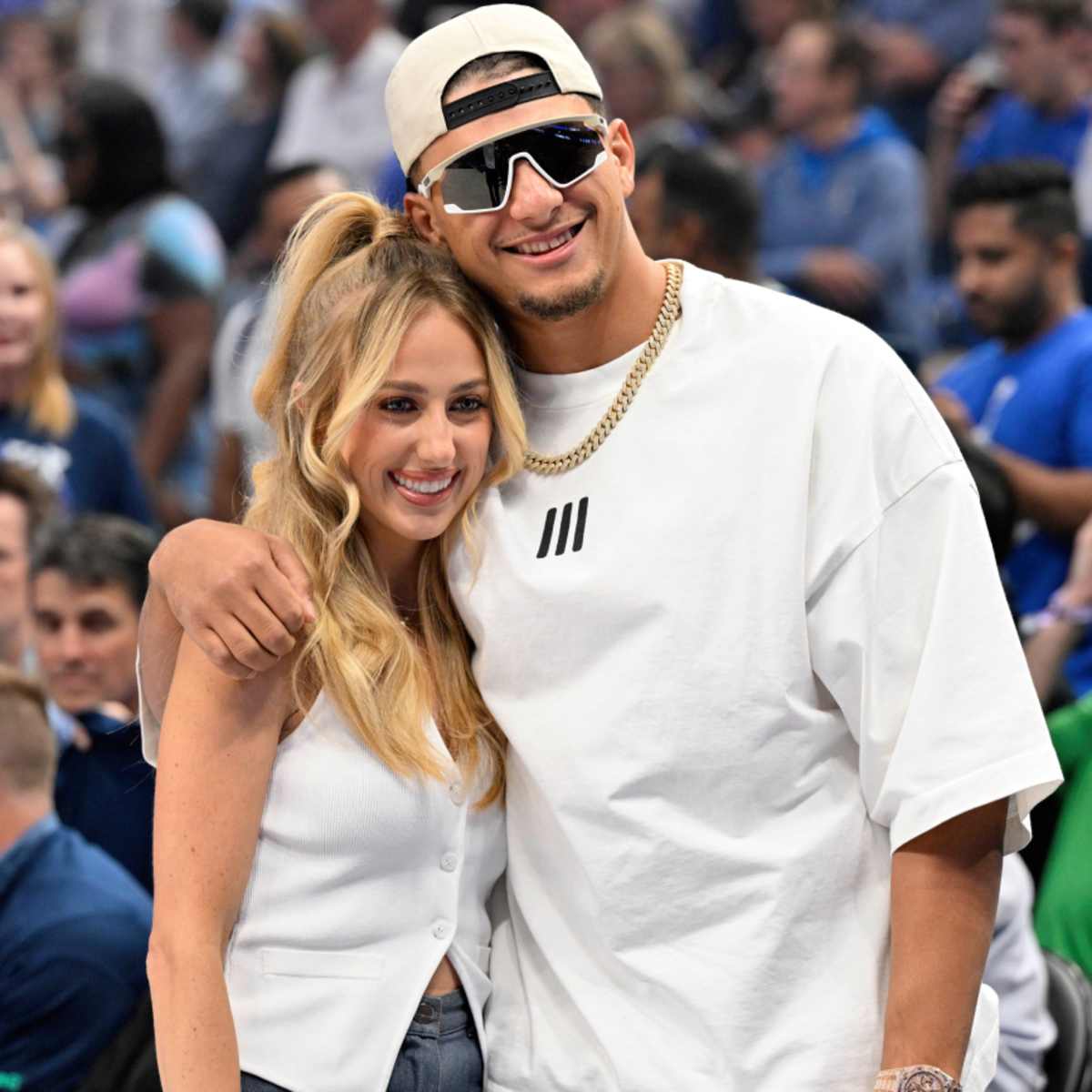 Brittany Mahomes Goes Viral Sharing New Photos of Taylor Swift and Travis  Kelce - Athlon Sports