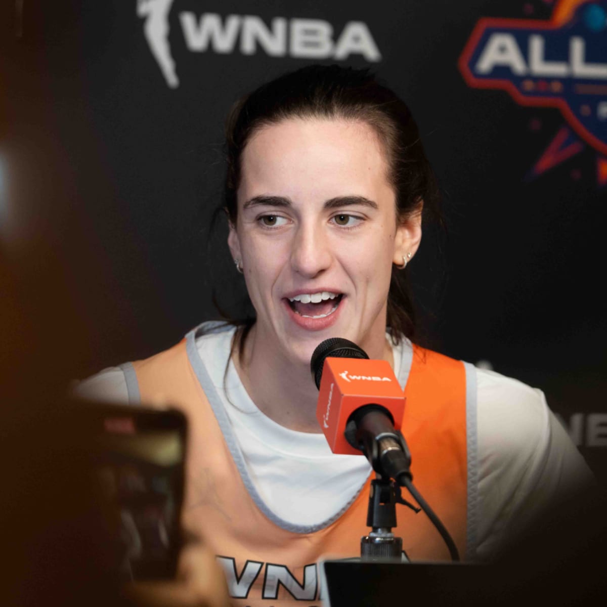 Caitlin Clark Makes Cool Announcement During Indiana Fever Practice - Athlon Sports