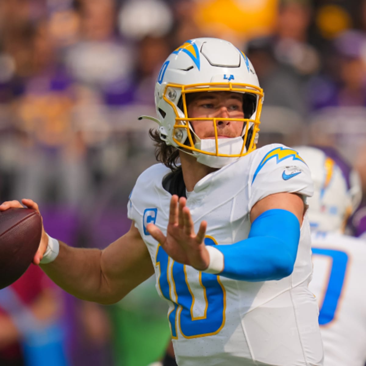 NFL Fans Are Using 1 Word To Describe Chargers Quarterback Justin