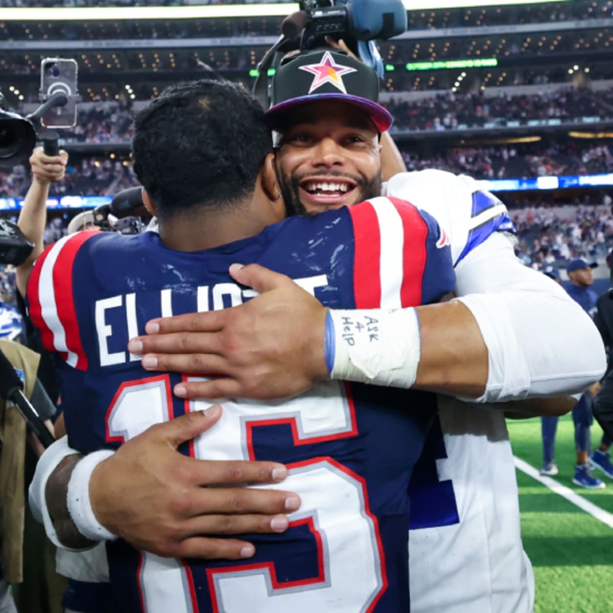 Zeke Gives Shoutout To Dak After Playoff Win