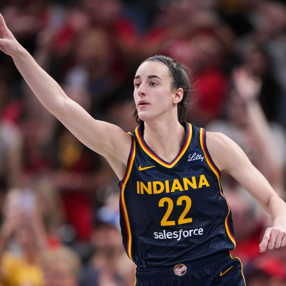 Caitlin Clark Sends Strong Message on DeWanna Bonner's Character After Fever Practice - Athlon Sports