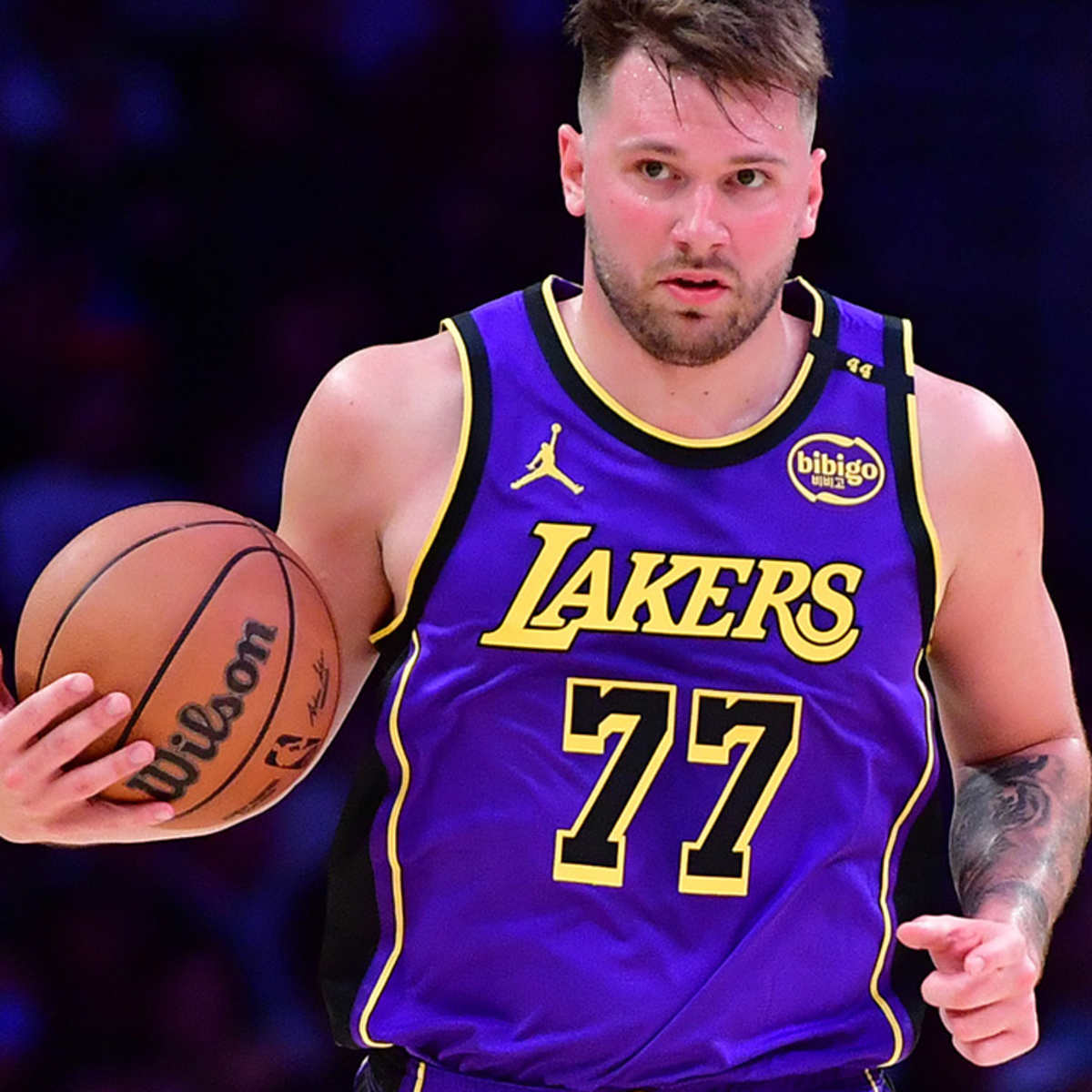 Luka Doncic's Reaction to 'Hollywood' Treatment With Lakers Revealed -  Athlon Sports