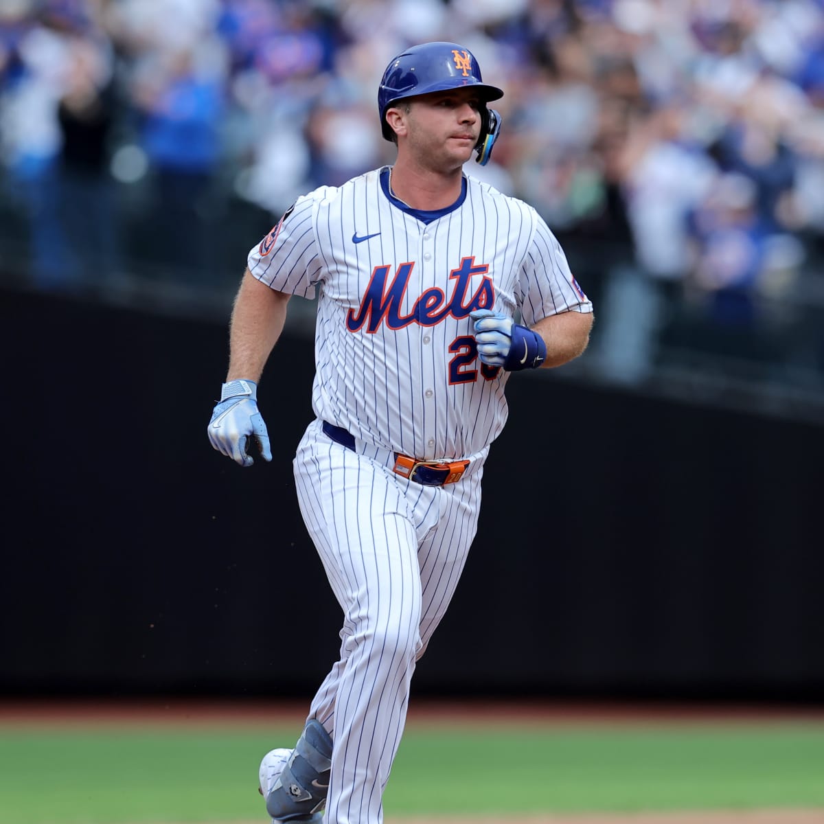 Mets Announcer Makes Wild Accusation After Pete Alonso Home Run - Athlon  Sports