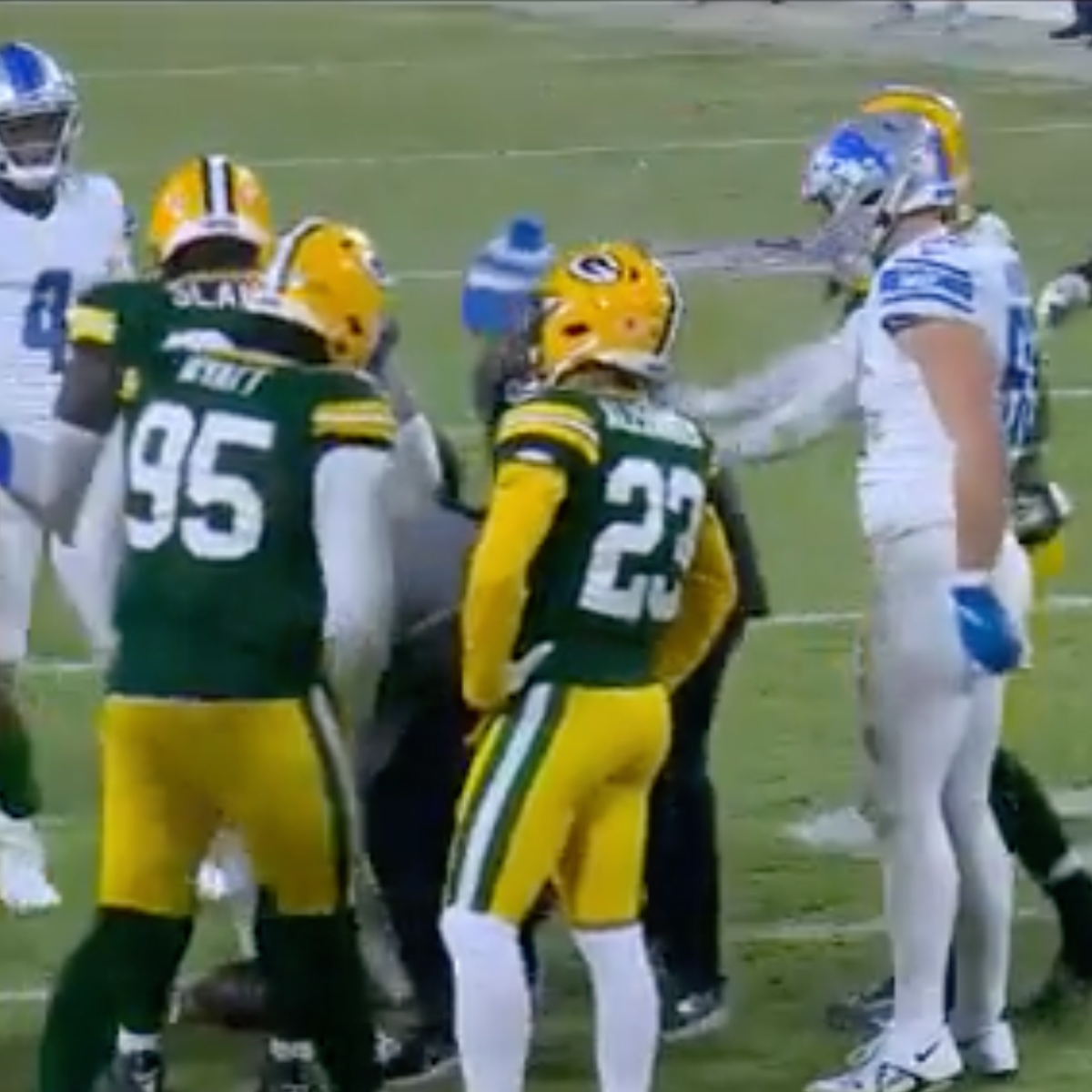 Packers rookie Quay Walker ejected for unsportsmanlike conduct vs