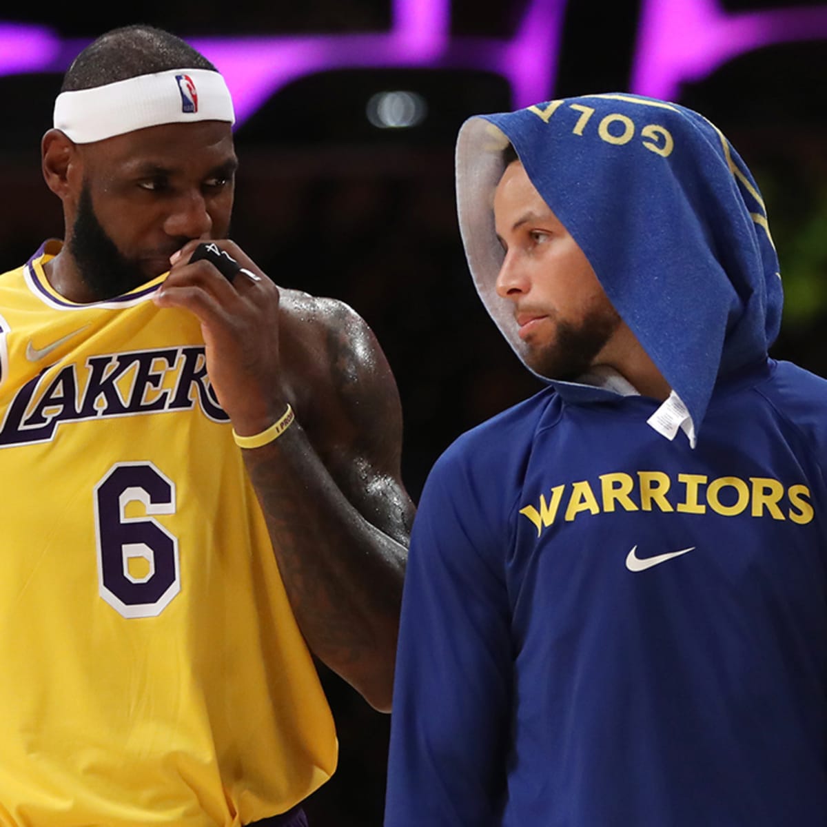 Lebron on curry top