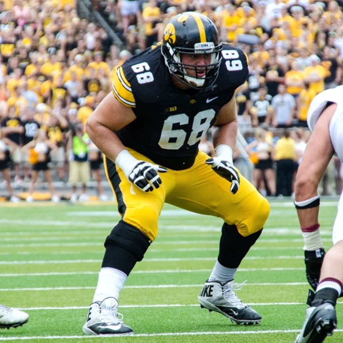 Iowa Offensive Tackle Brandon Scherff Takes Unusual Path to