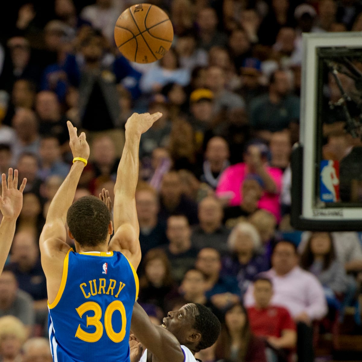 Steph curry hotsell 3 point shot