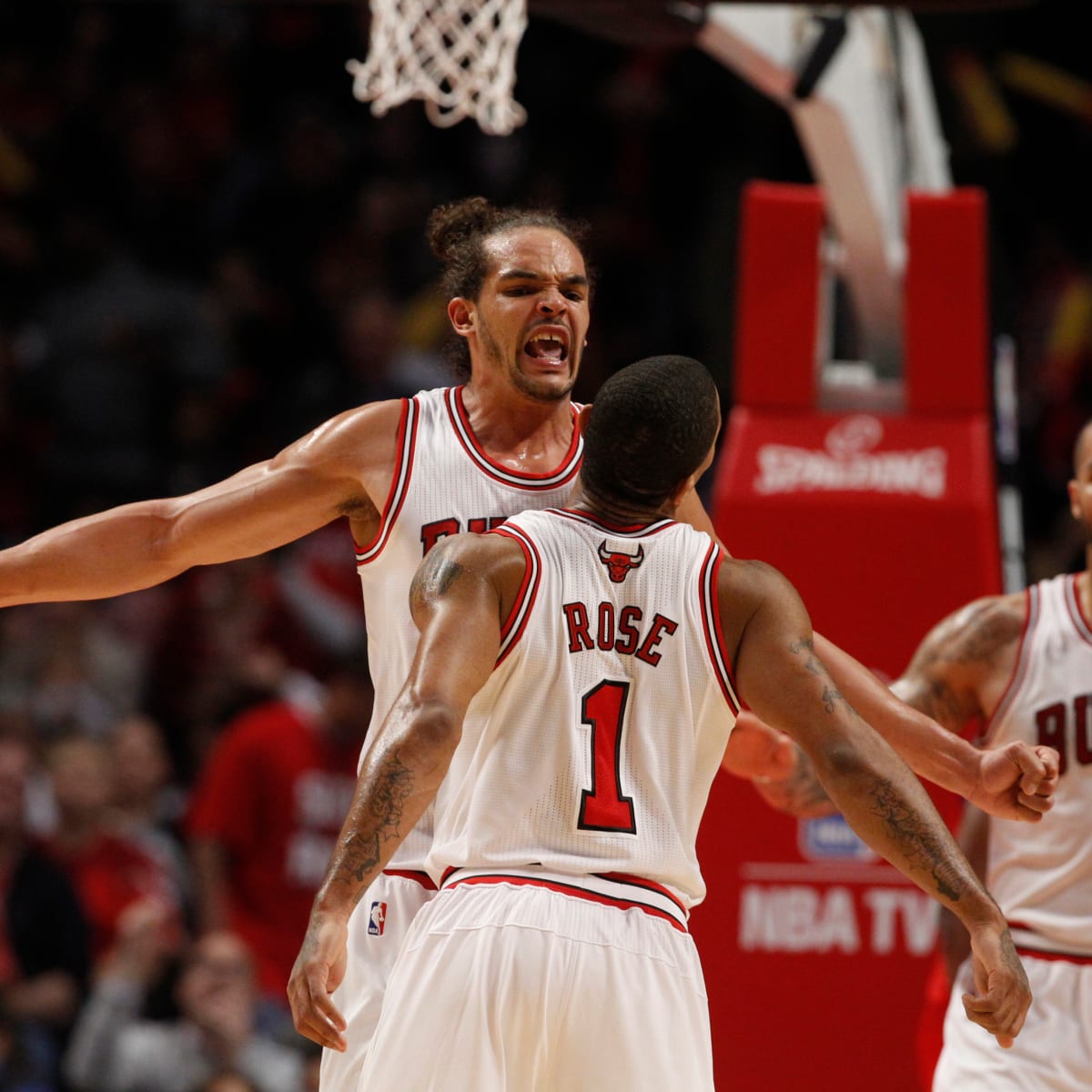 Joakim noah best sale derrick rose