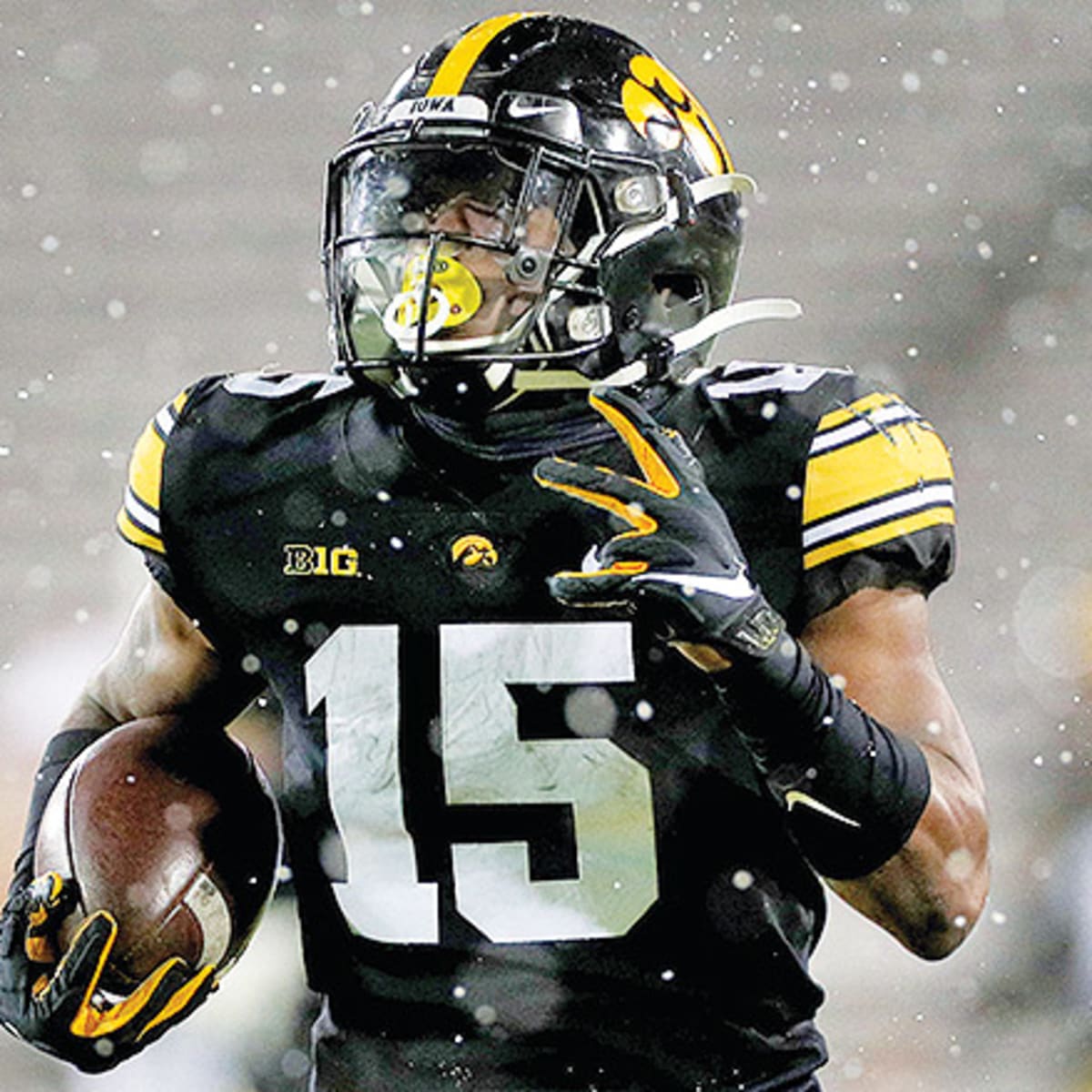 Iowa hawkeyes football sale players
