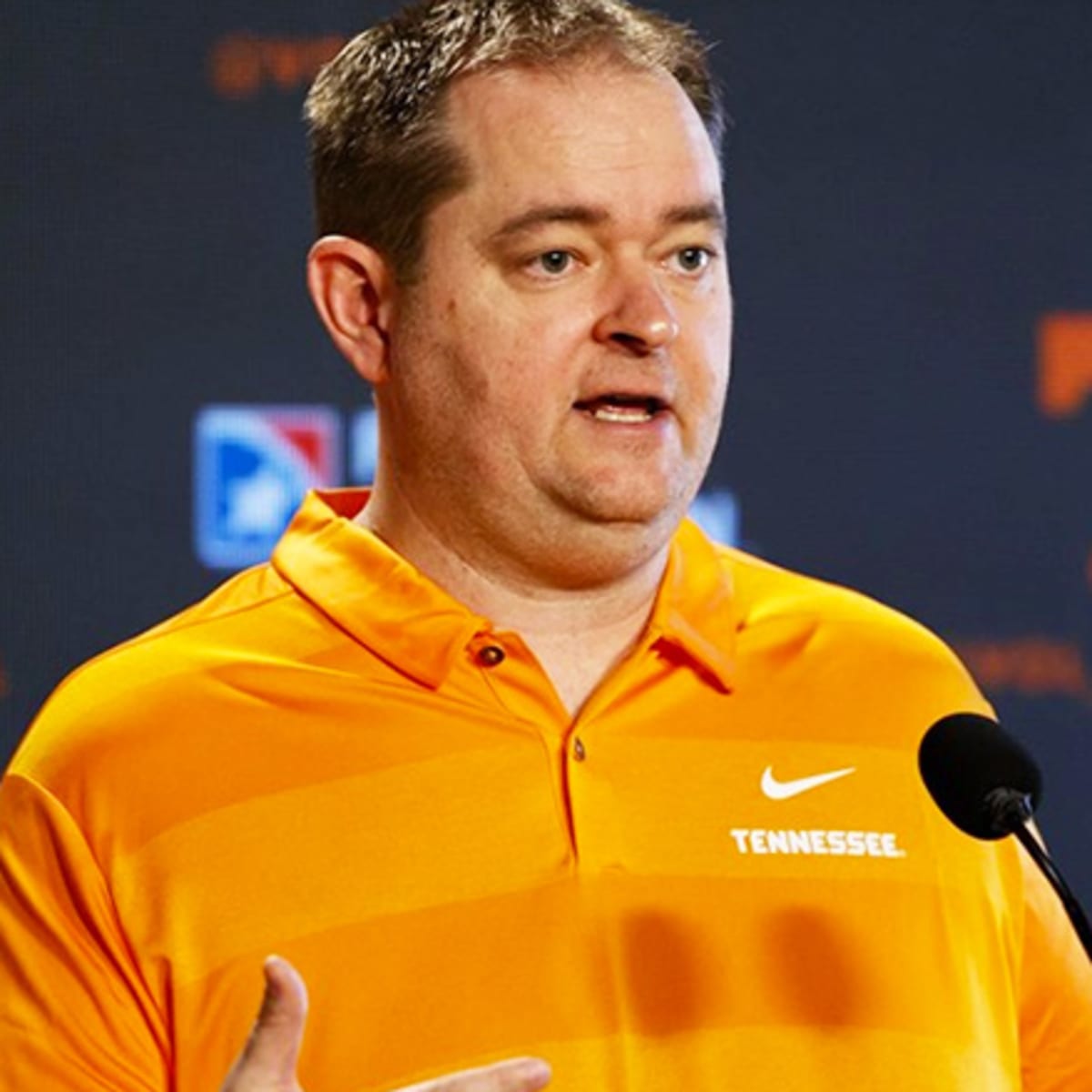 Tennessee volunteers discount football head coach