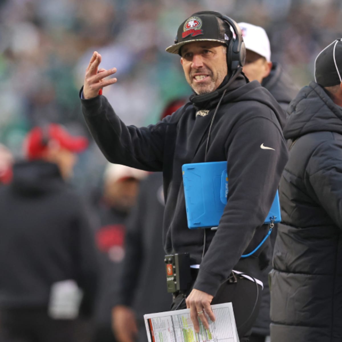 Kyle shanahan on sale sideline jacket