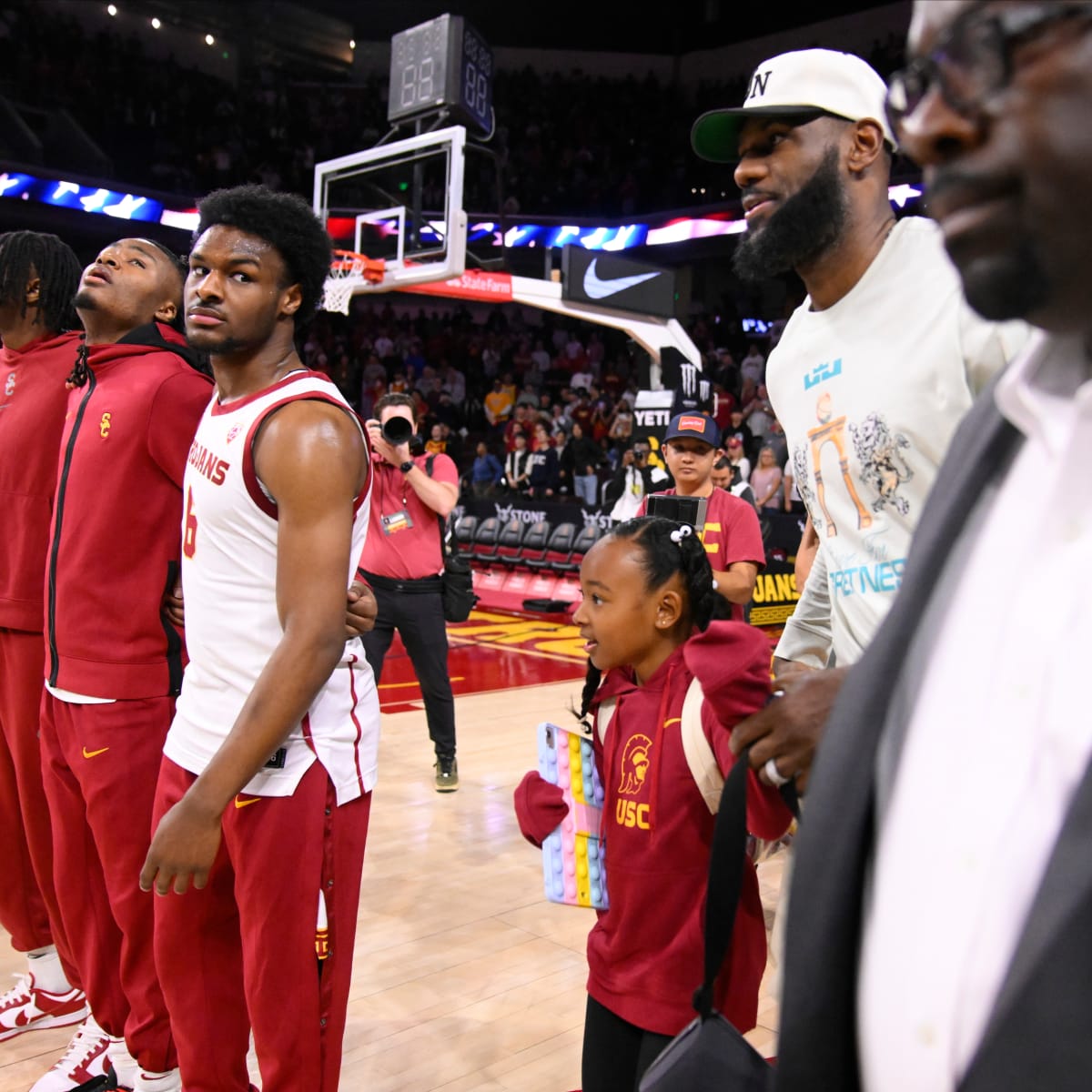 LeBron James gives cryptic answer about son and USC star Bronny