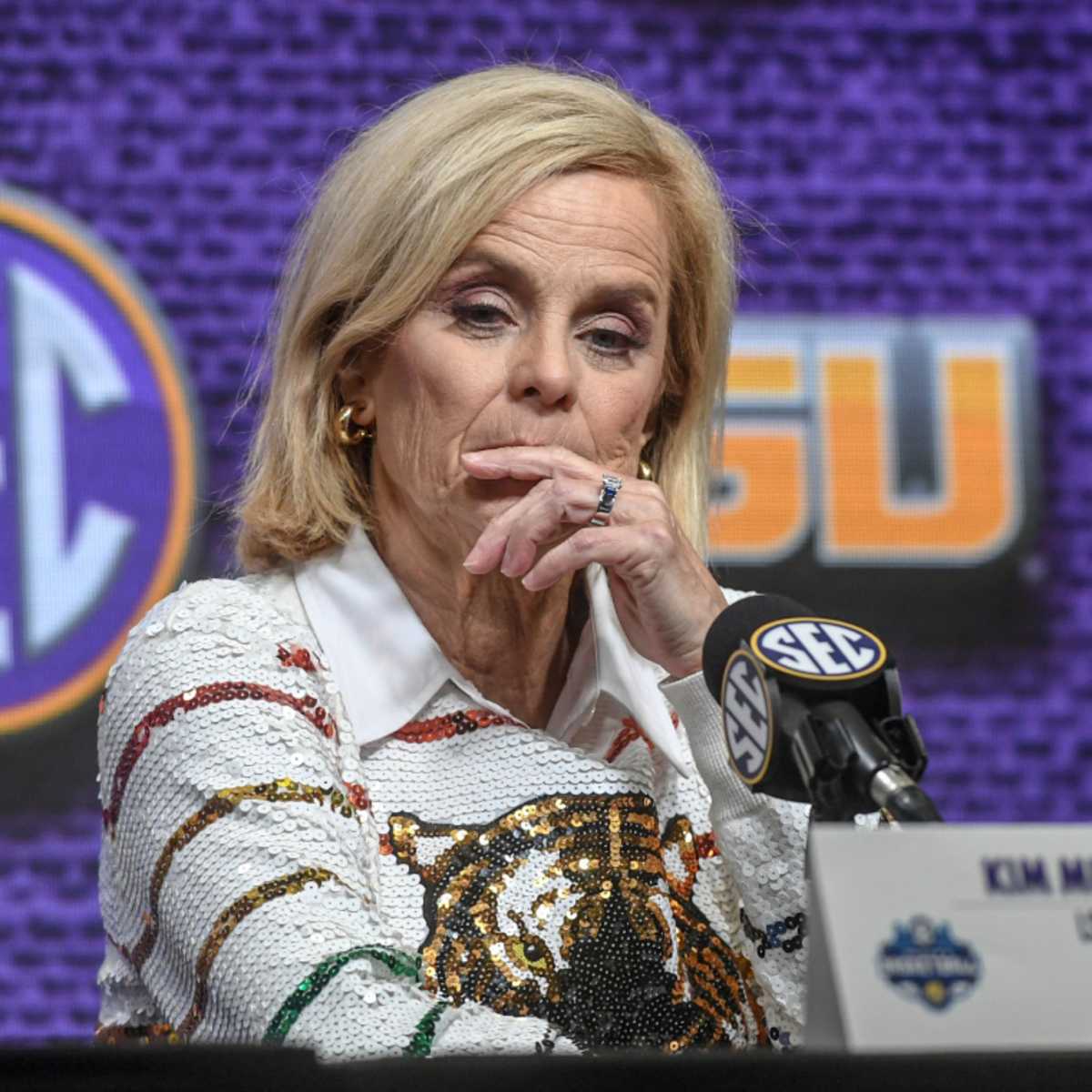 Kim mulkey hotsell