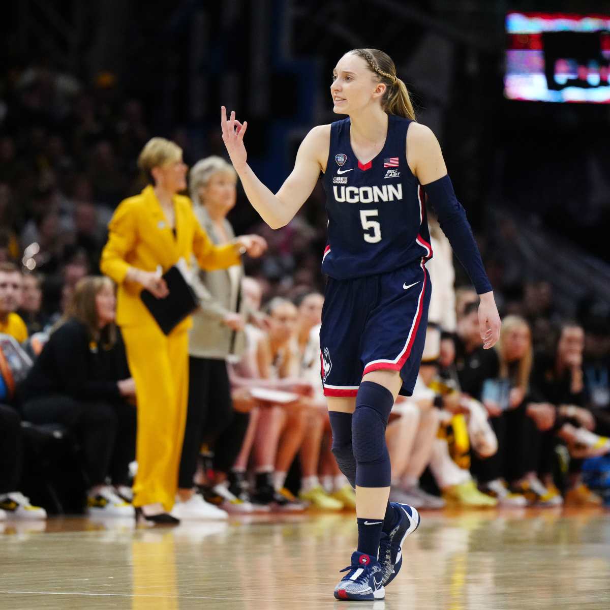 Paige Bueckers Receives Kyrie Irving Comparison With Recent UConn Workout Videos Athlon Sports
