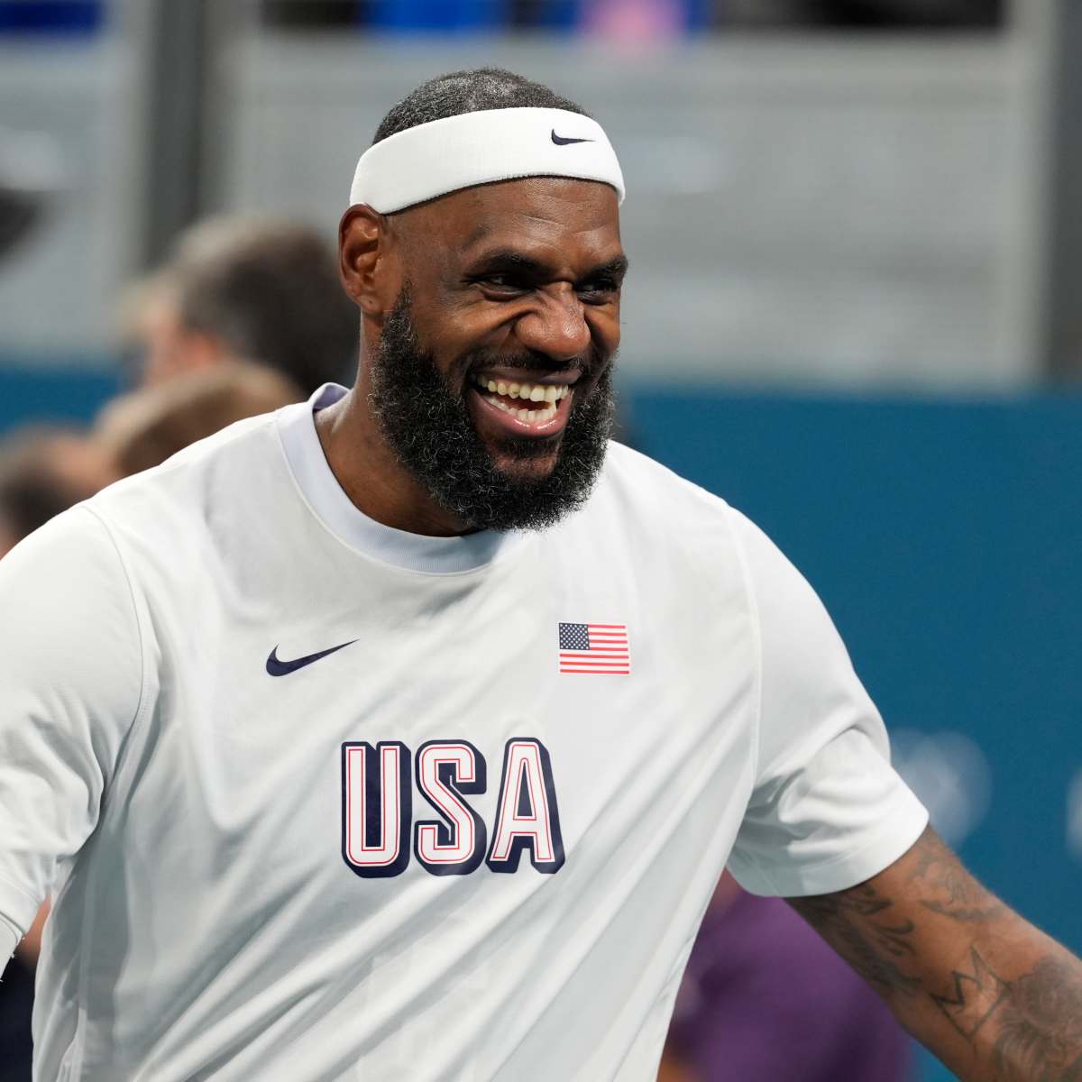 What is lebron james favorite nfl team sale
