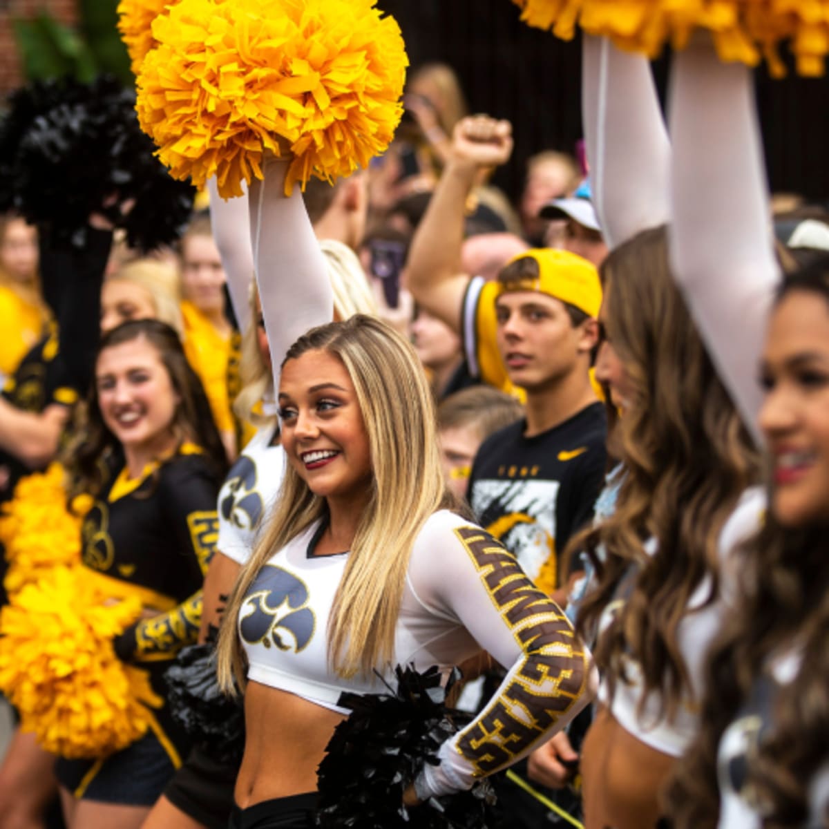 Cheerleader uniform accidents outlet