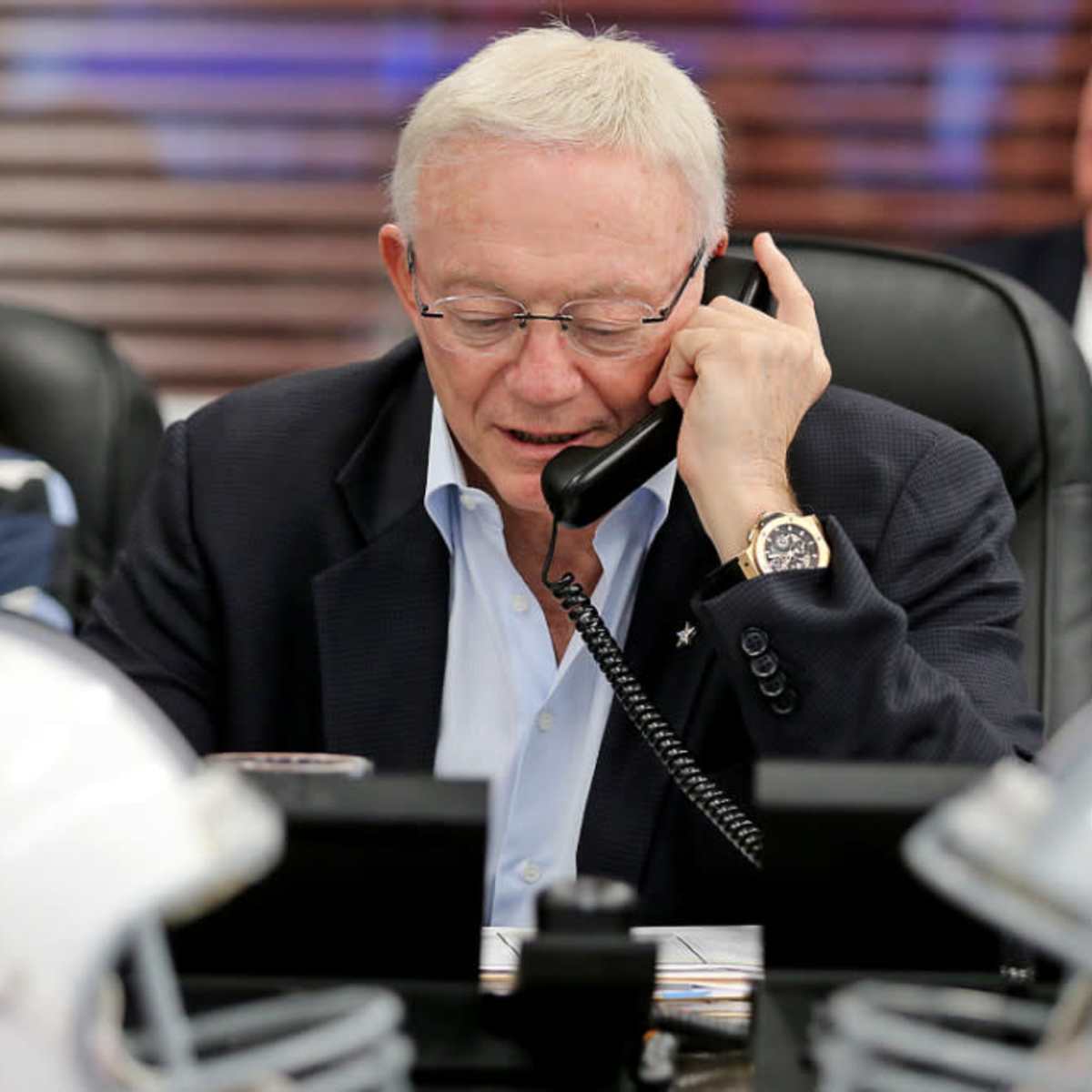 Dallas Cowboys Fans Think Jerry Jones Is Lying About In The Mix Trade Deadline Secret Athlon Sports