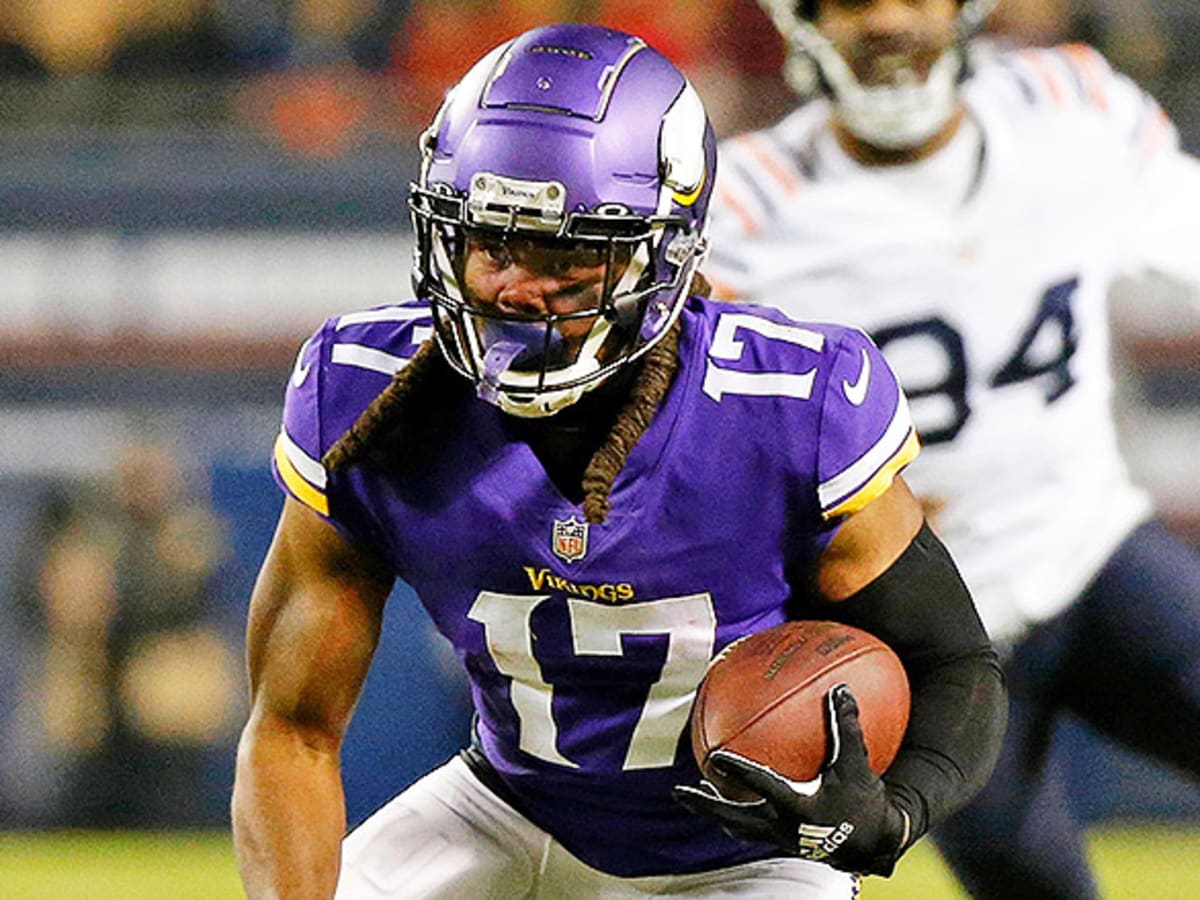 Vikings WR KJ Osborn Describes Rescuing Man From Burning Car