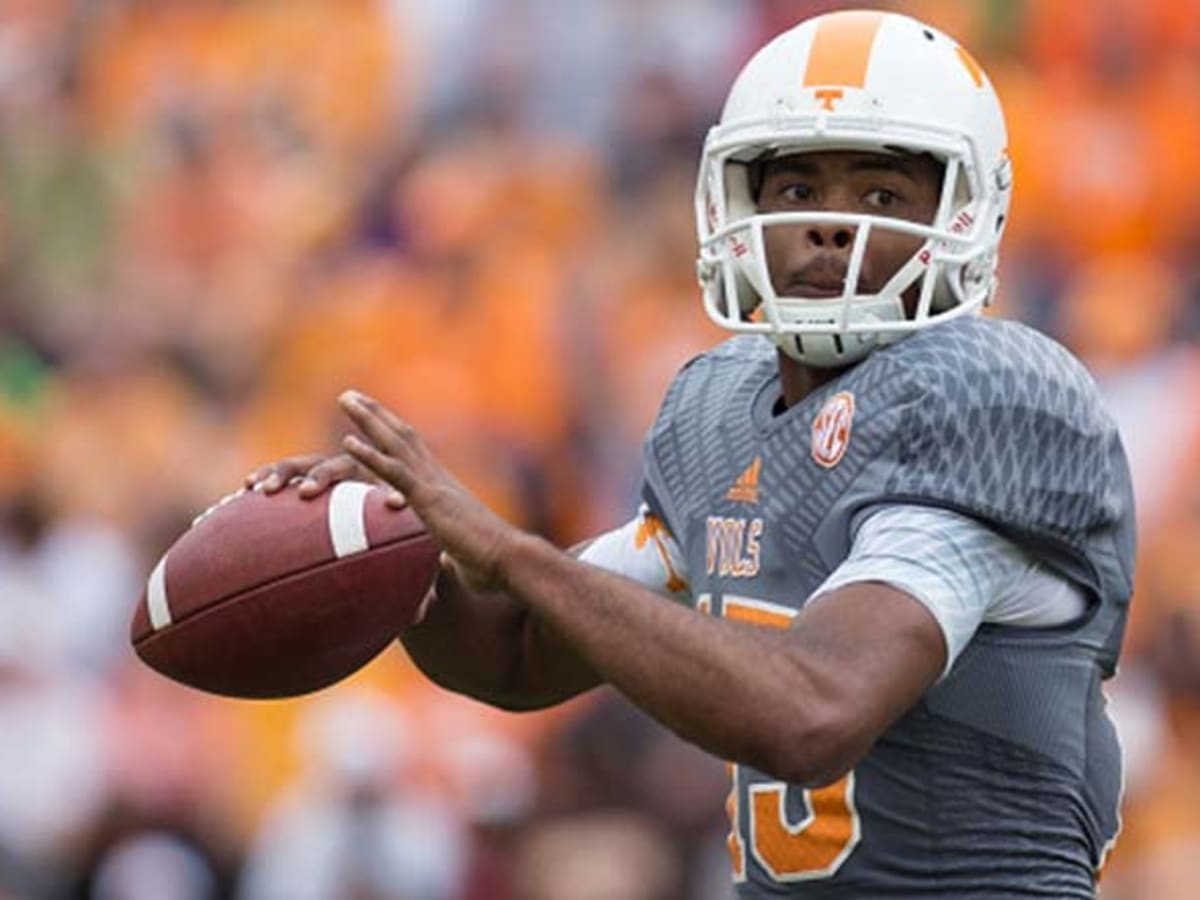 Breaking Down the Tennessee Volunteers' Future at Quarterback: Jauan  Jennings 