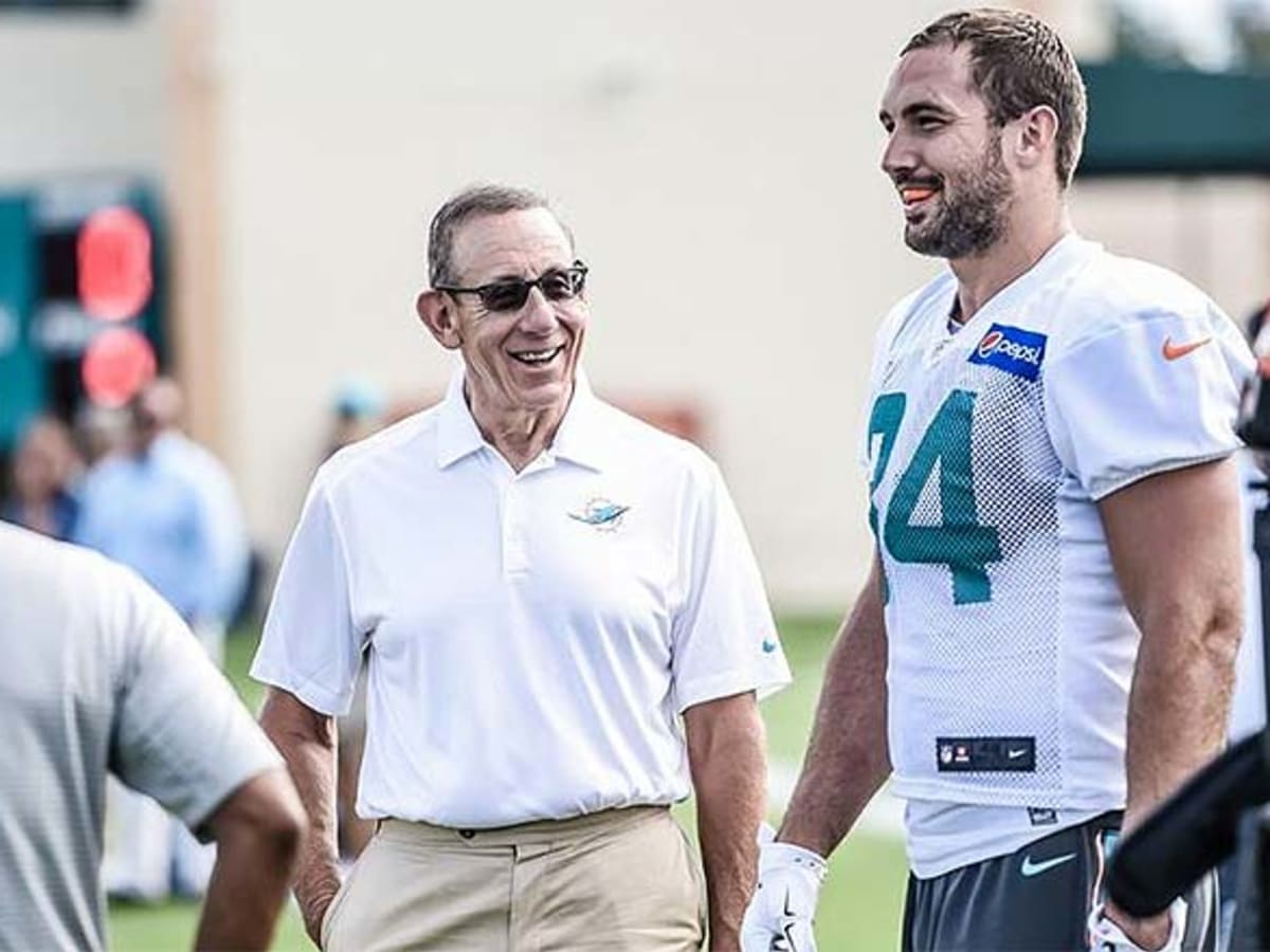 Miami Dolphins owner Stephen Ross: There will 'definitely' be a football  season