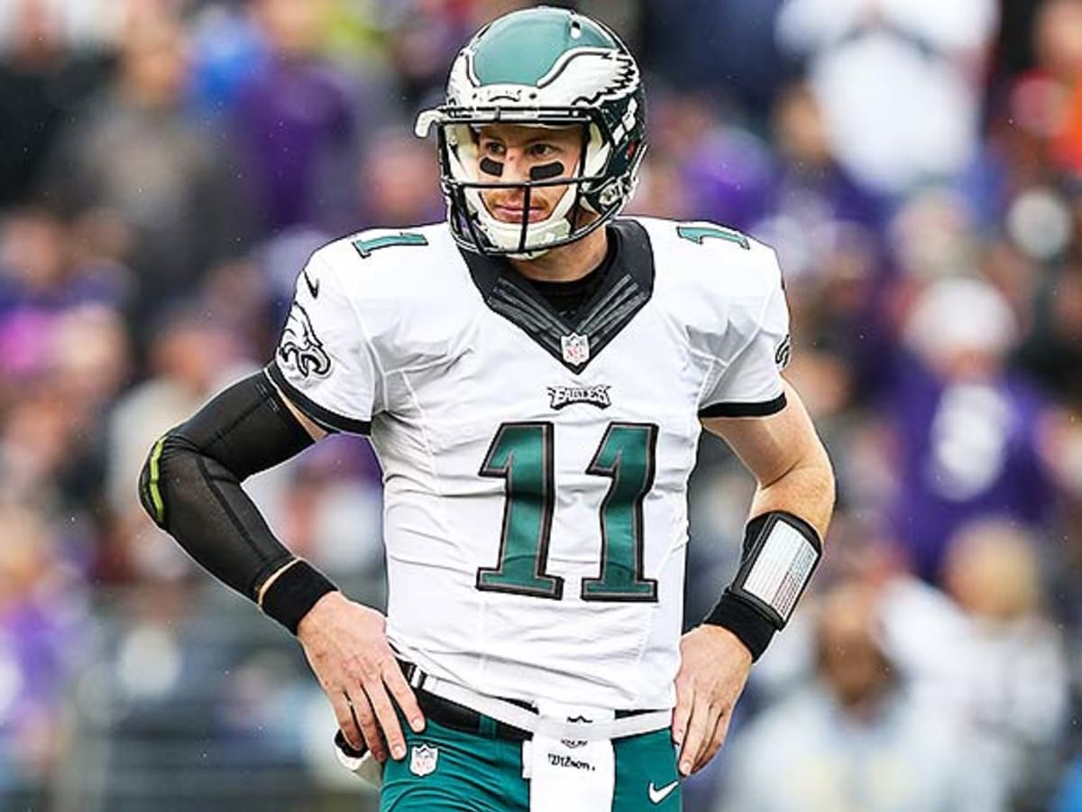 Monday's NFL: Wentz, Eagles soar past Washington