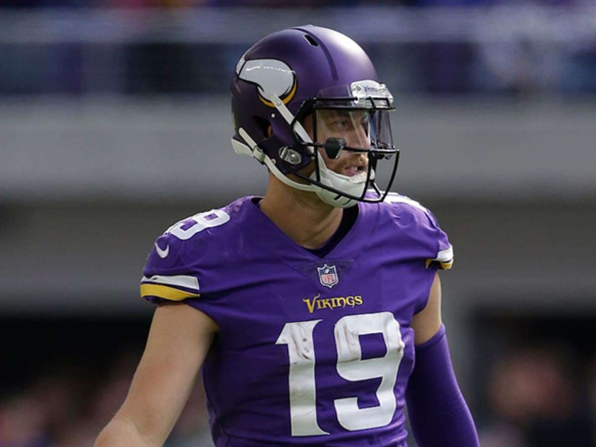 Fantasy Football WR Injury Updates: Adam Thielen, Tyreek Hill