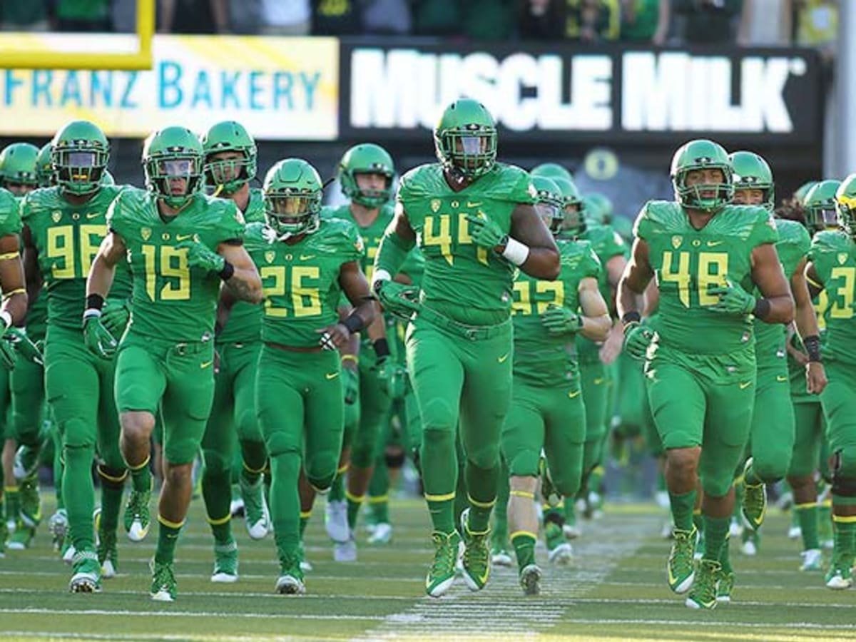 The Bachscore: Where Oregon Ducks football uniforms go to retire 