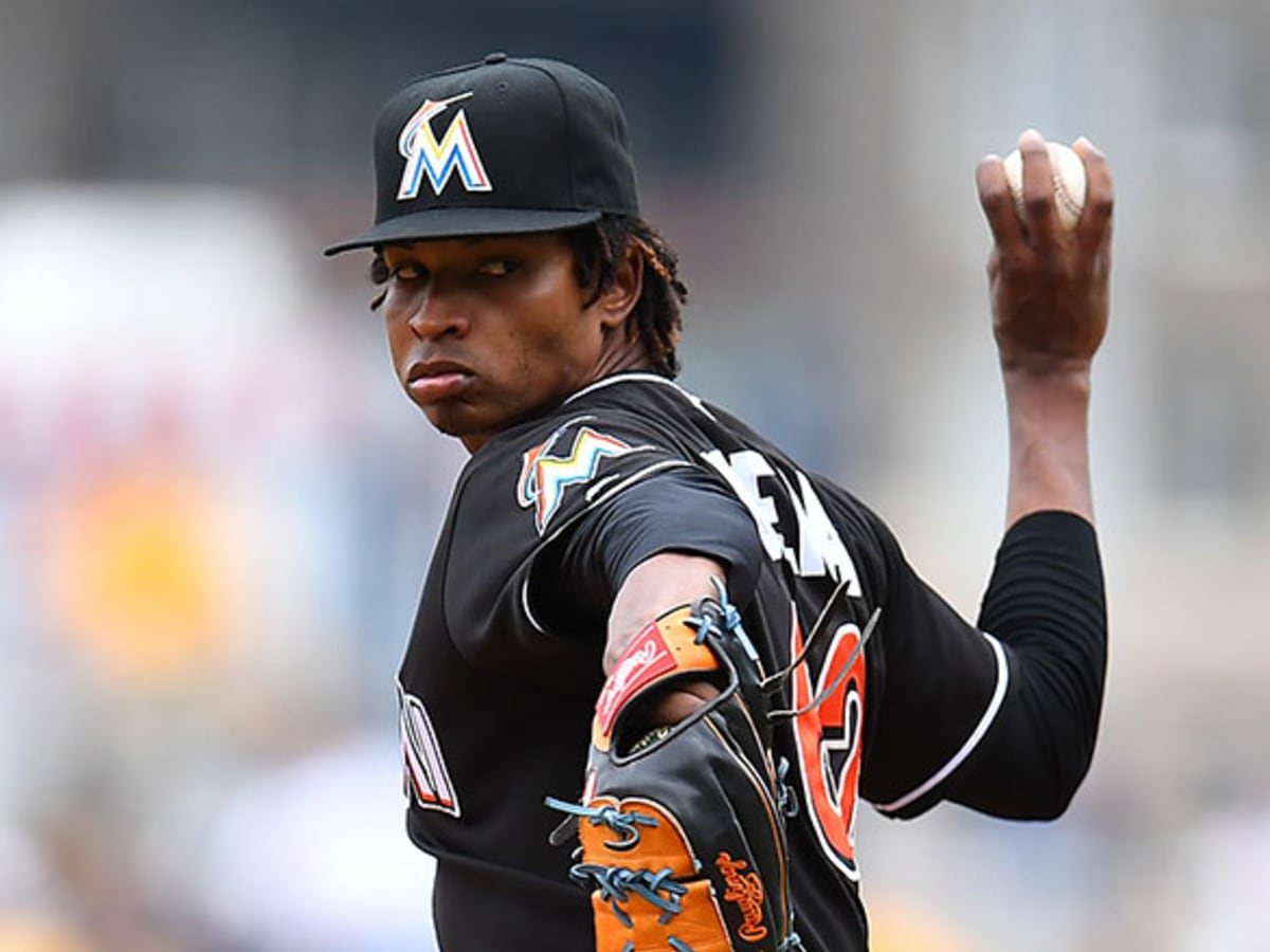Marlins Unveil Colorful Uniforms, Logo During Event At New Ballpark