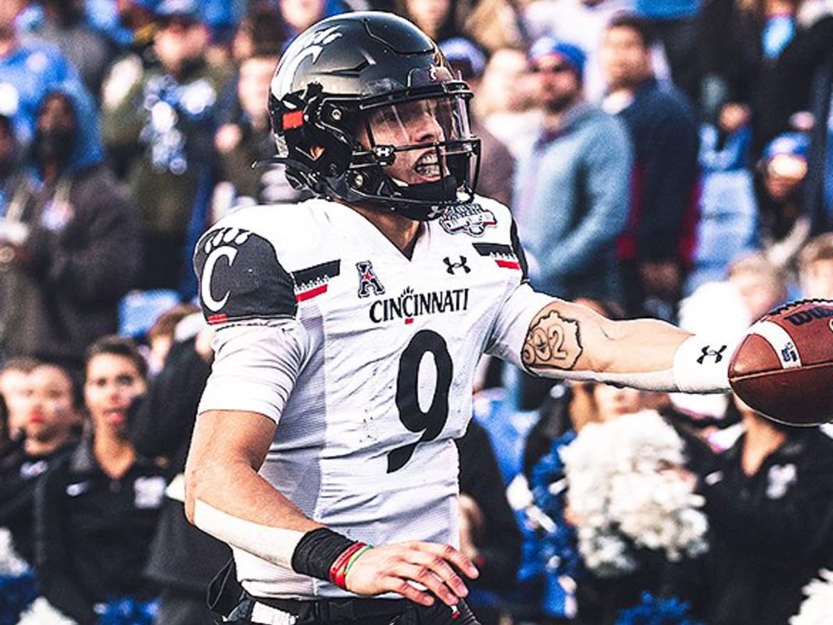 Ridder breaks Cincinnati TD record, No. 2 Bearcats beat USF