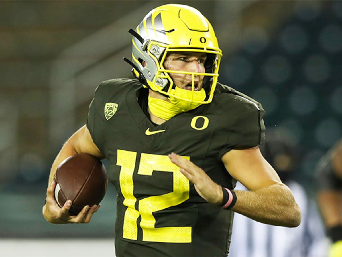 Comparing former Oregon Ducks Justin Herbert and Marcus Mariota's NFL  combine measurements, results 