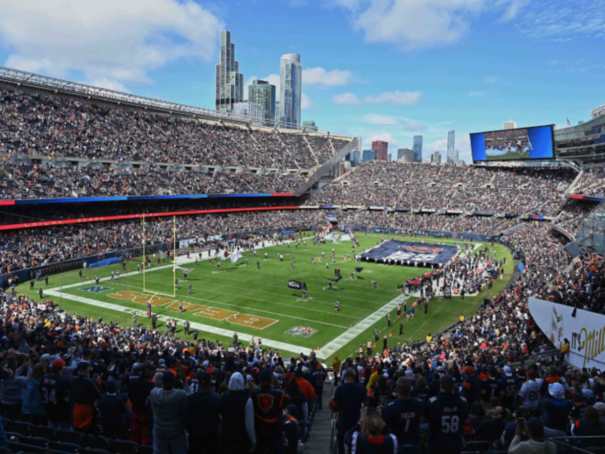 Chicago Residents Brave Cold For Bears Game, Shopping on Christmas