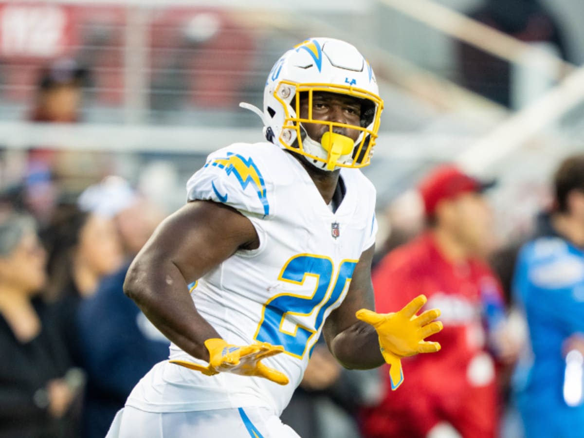 Chargers add depth at running back by signing Sony Michel, Taiwan News