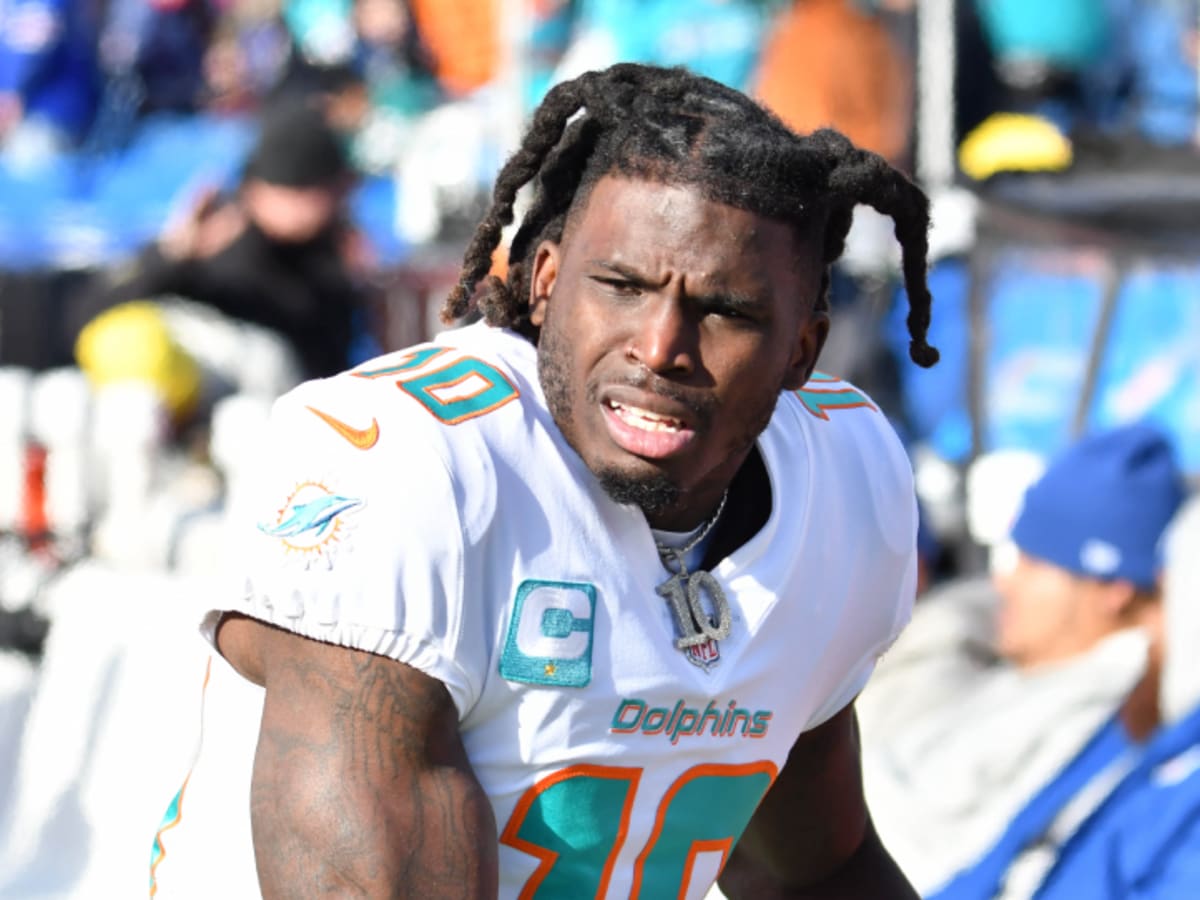 Dolphins WR Tyreek Hill Destroys Women's Football Team in Viral Video -  EssentiallySports