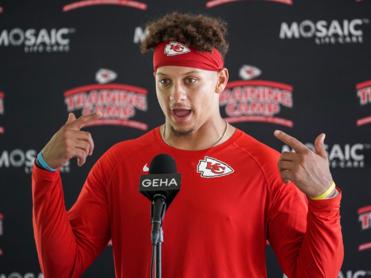 In Just Five Words, Patrick Mahomes' Storied Weapon Requests Out From the  Super Bowl Winning Chiefs Roster - EssentiallySports