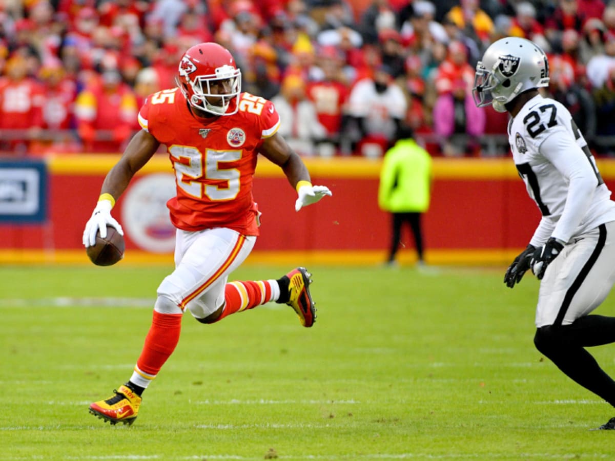 Tyreek Hill defends Eric Bieniemy from Commanders' players