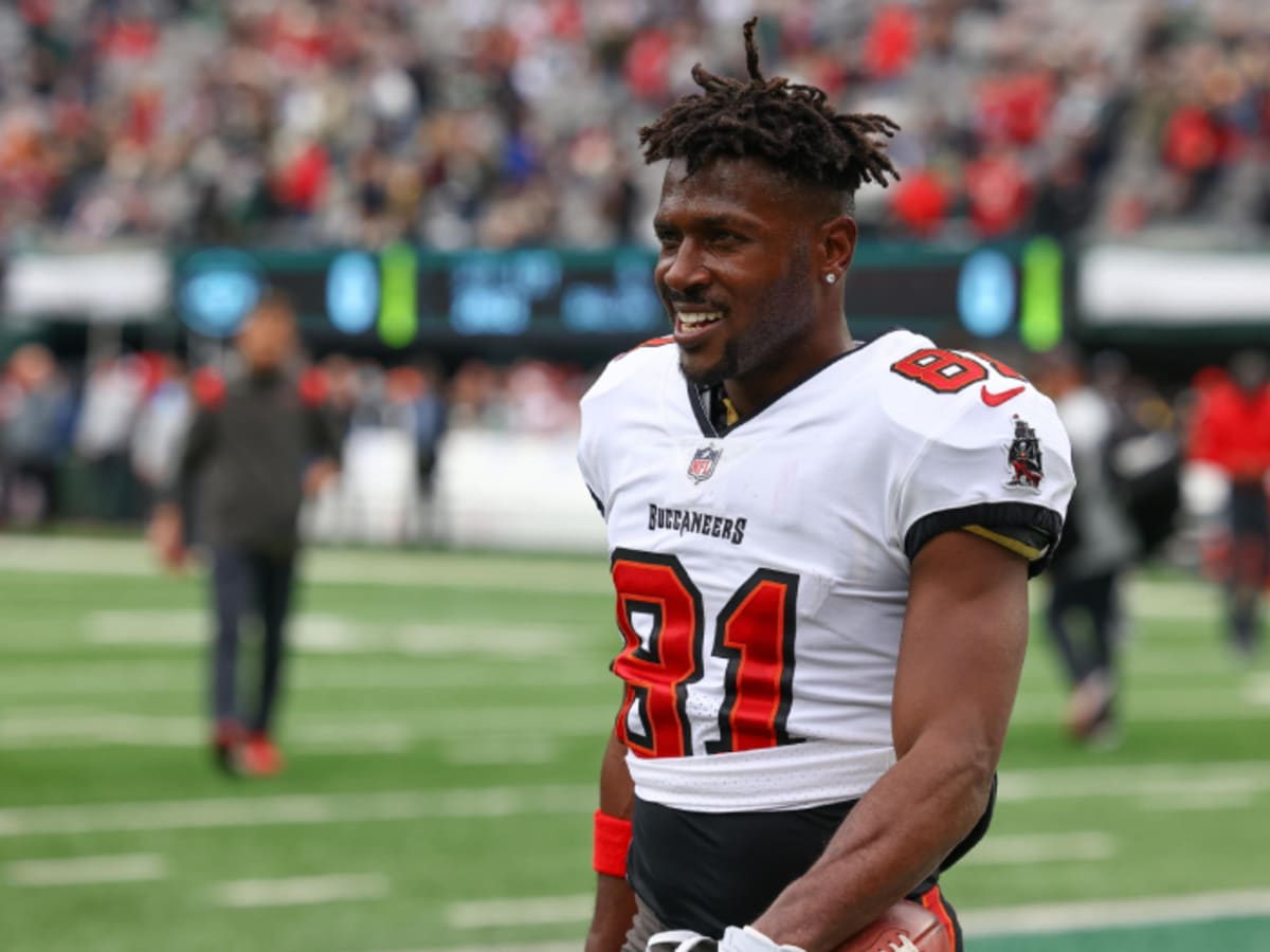 Antonio Brown Ushered Off Field By Security At Arena Football League Game 