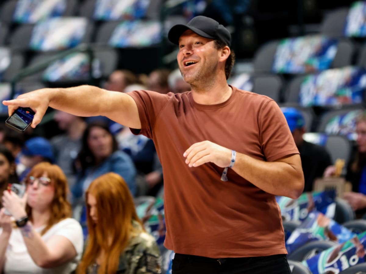 Tony Romo draws rave reviews for CBS broadcast debut