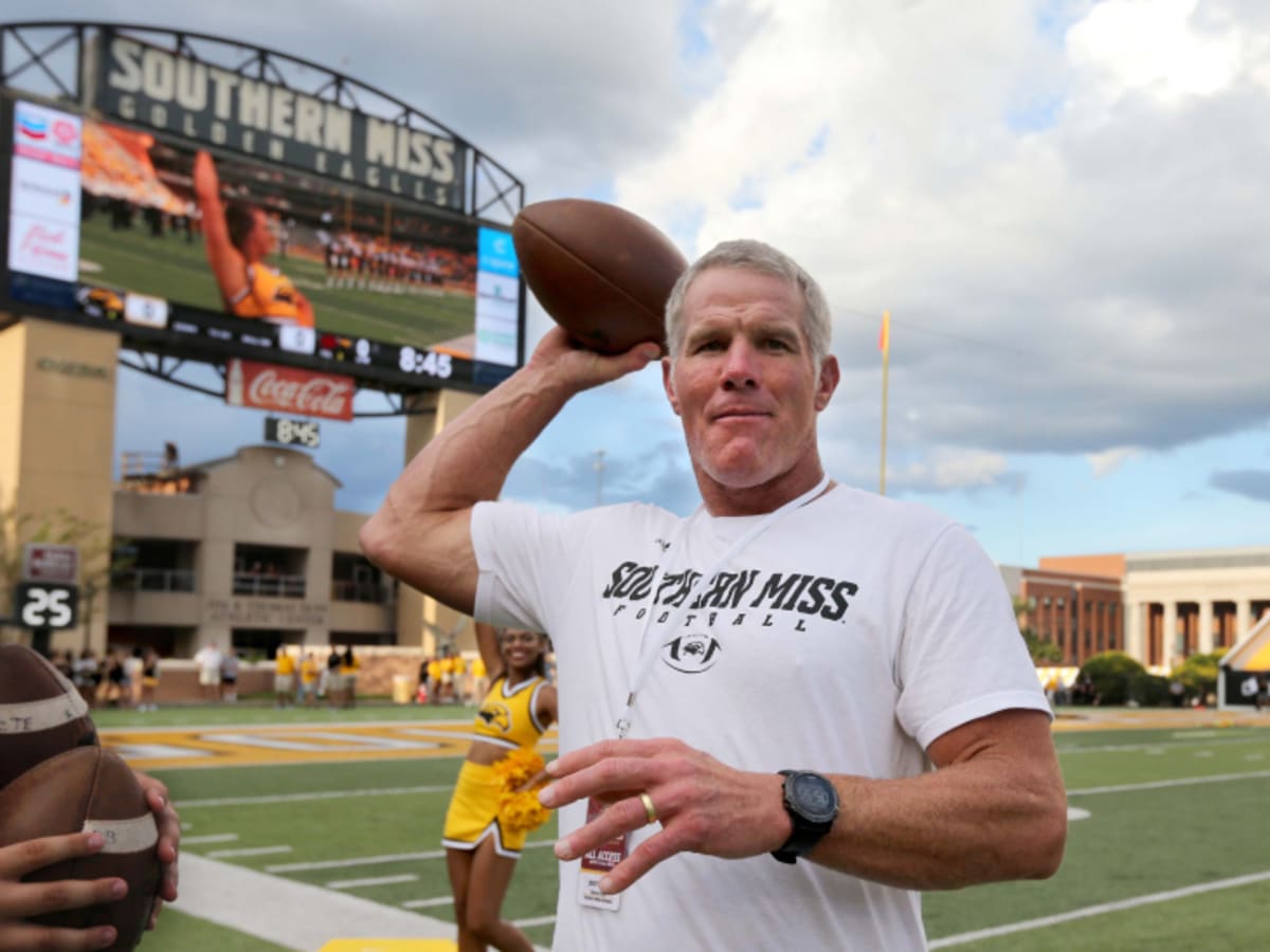 Are the Jets repeating their Brett Favre flop with Aaron Rodgers? 