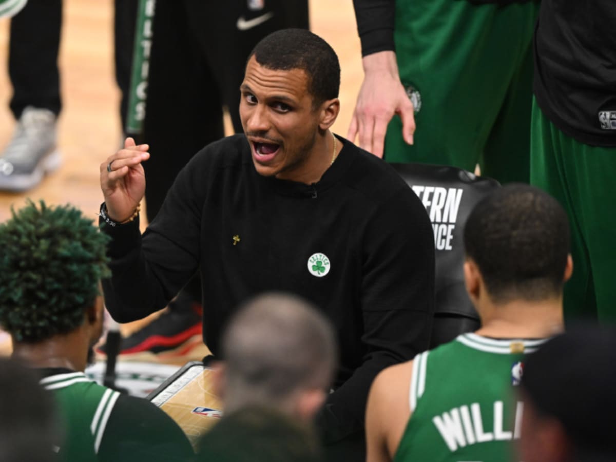 Bill Simmons Says Joe Mazzulla Wasn't Coaching Celtics During Game