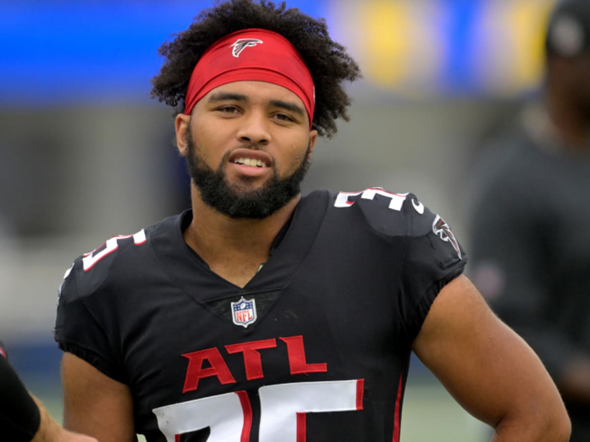 Falcons lose top punt returner Avery Williams to season-ending