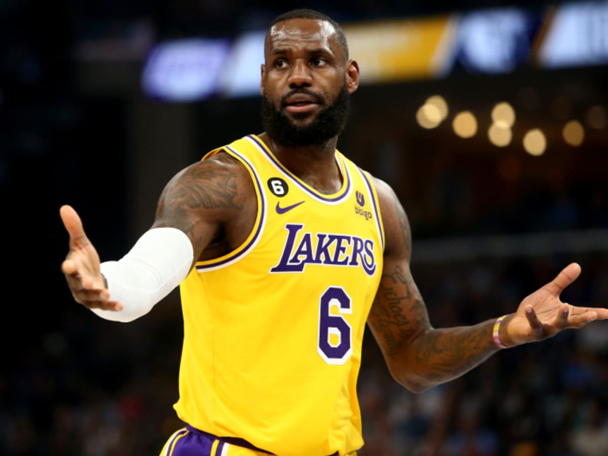 LeBron James to change jersey numbers with emotional reasoning - Mirror  Online